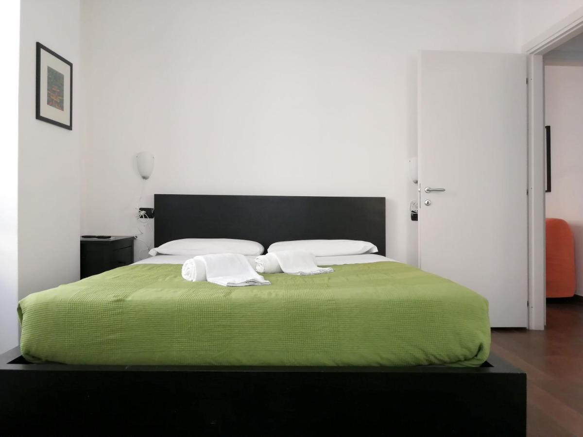 Al Molo 2 Apartman Como Kültér fotó